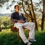 Усы на голове