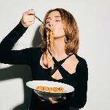 Закажем столик?